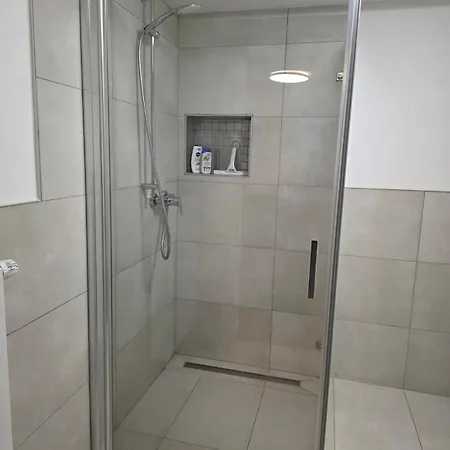 Moderne Im Norden Von *